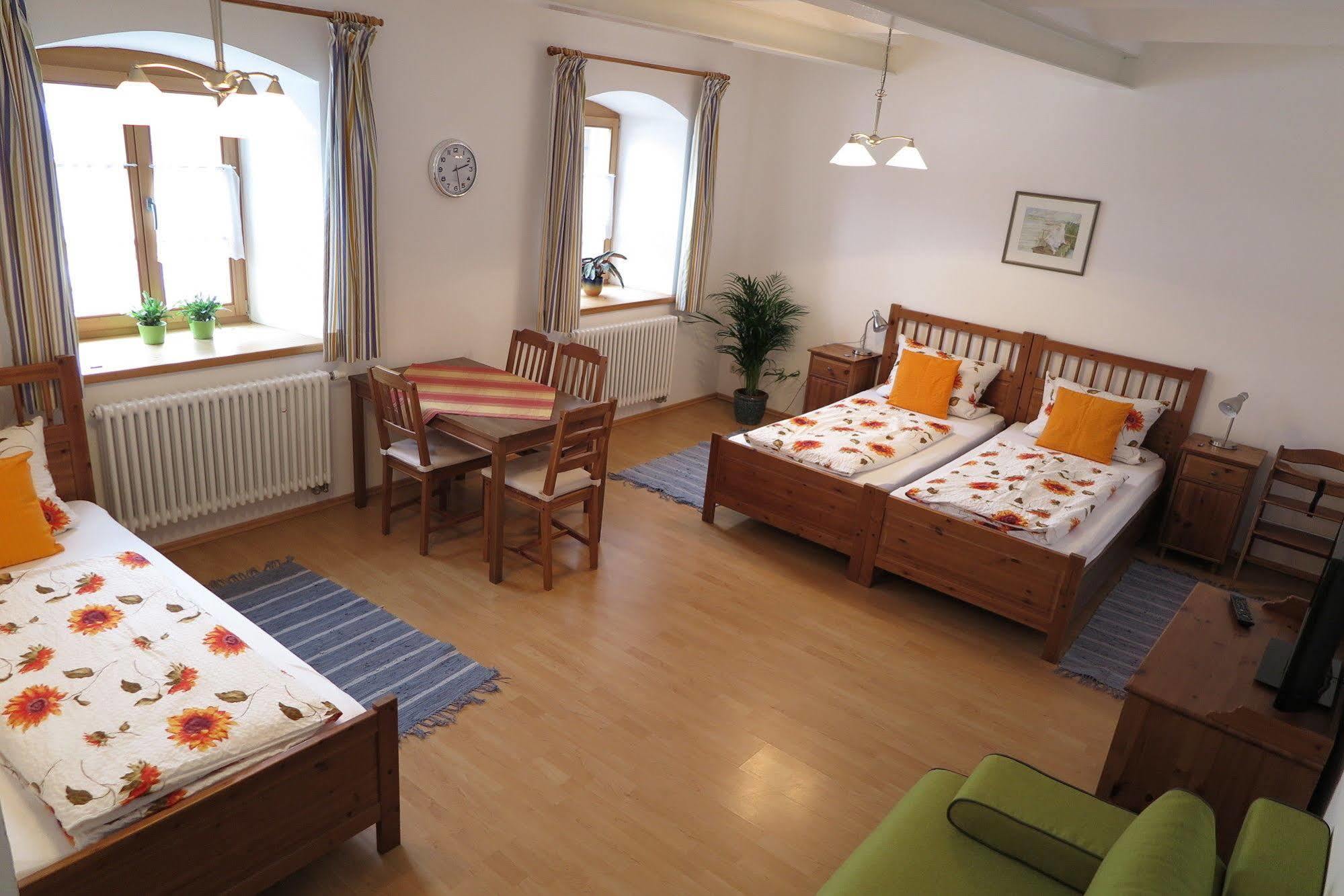 Pension Bernhardhof Otterfing المظهر الخارجي الصورة