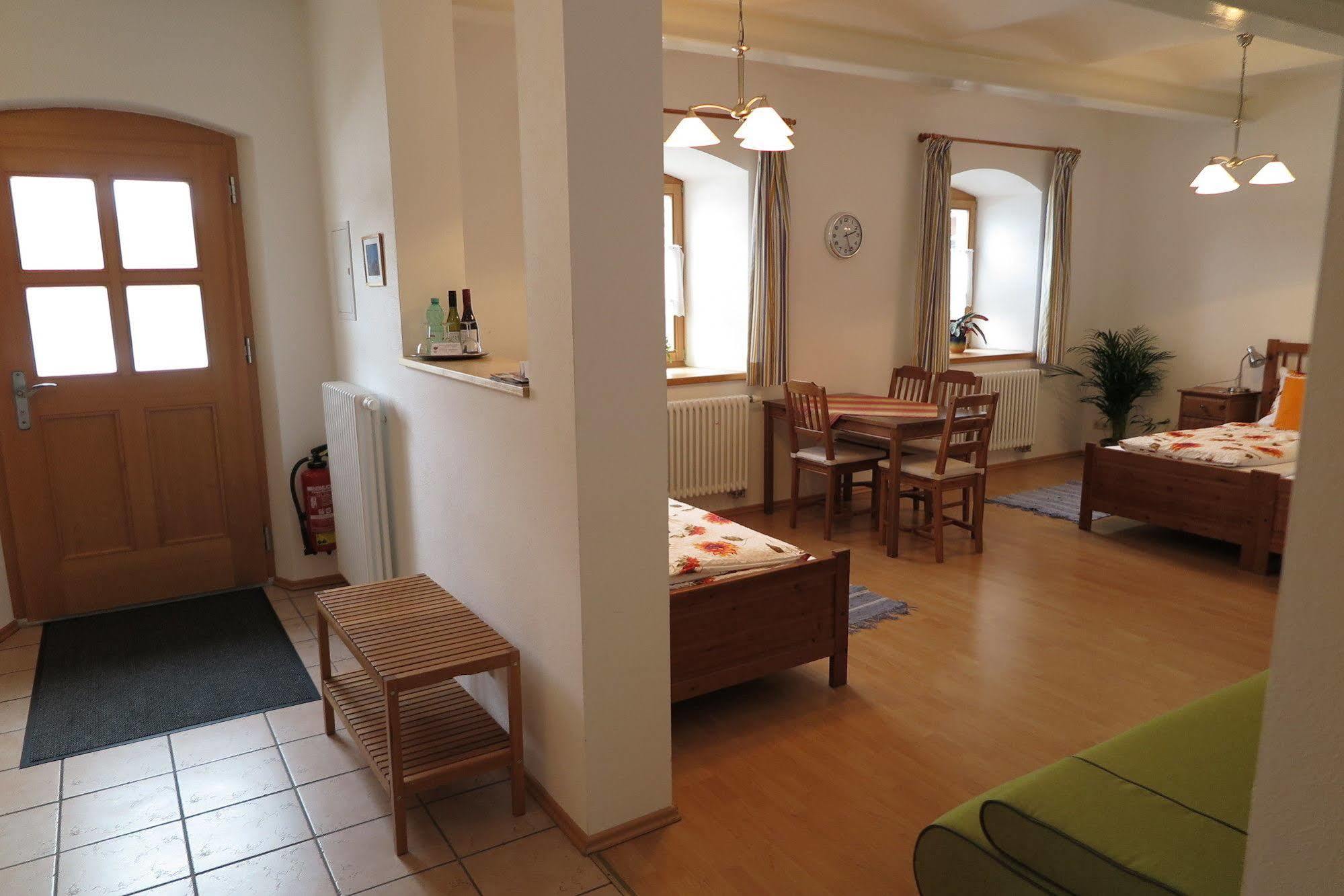 Pension Bernhardhof Otterfing المظهر الخارجي الصورة