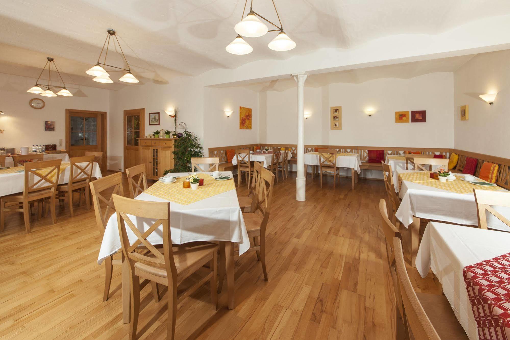 Pension Bernhardhof Otterfing المظهر الخارجي الصورة
