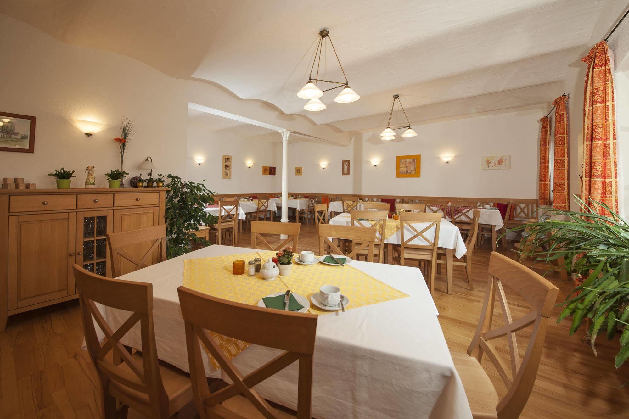 Pension Bernhardhof Otterfing المظهر الخارجي الصورة